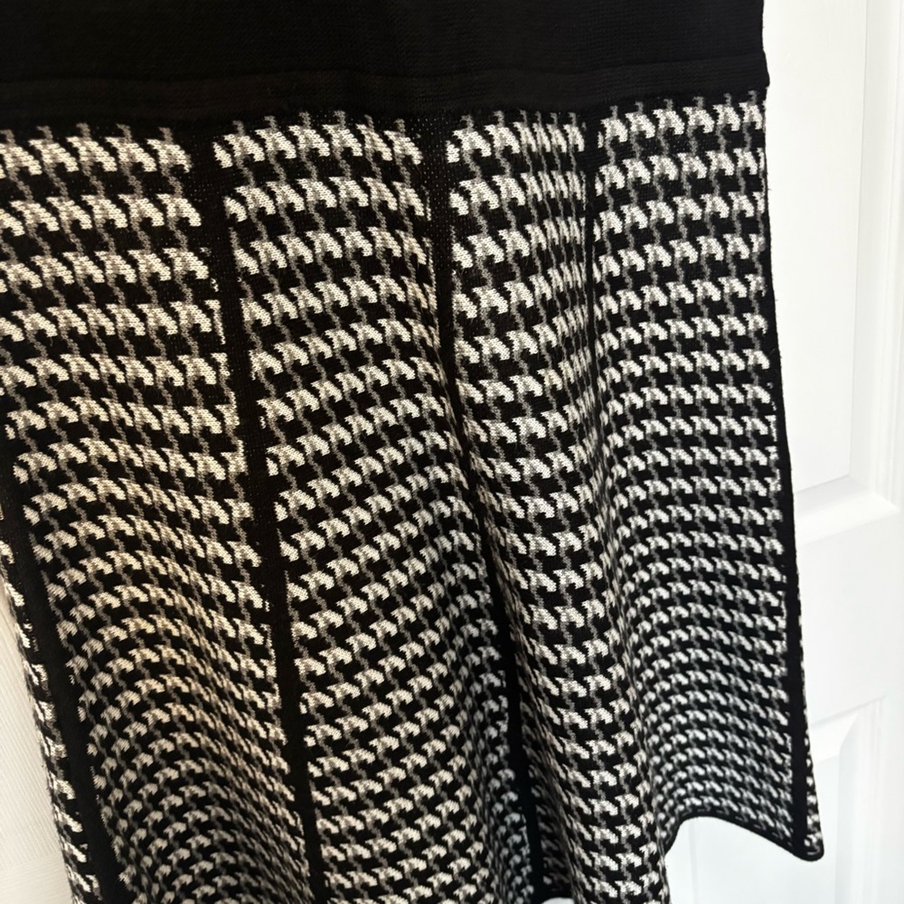 Calvin Klein Houndstooth Knit Fit & Flare Dress Sleeveless Black White Small - Picture 13 of 16